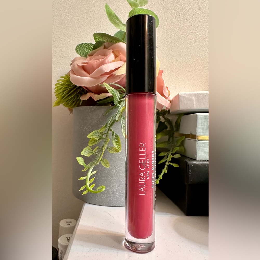 Laura Geller Fifty Kisses Lip Locking Liquid Color in Royal Kiss NEW